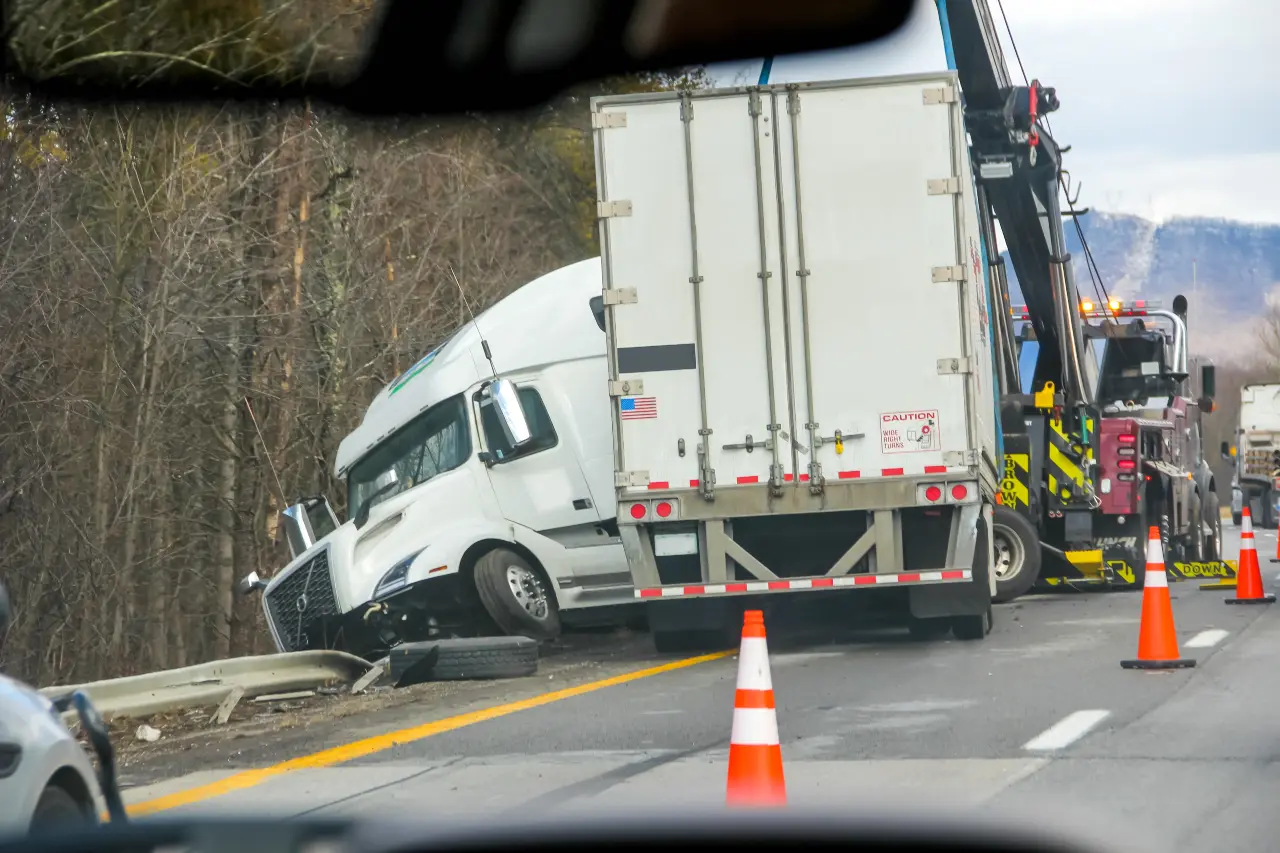 the-indiscretion-of-truck-drivers-in-interstates-a-2023-11-27-05-32-16-utc